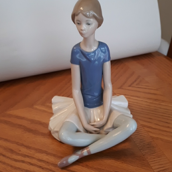 Lladro "Beth" Absolutley gorgeous ballerina